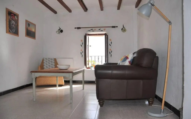 Quirky townhouse with a seaview roof terrace