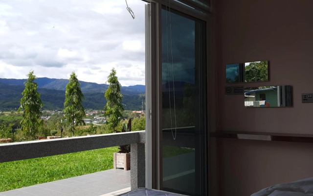 Leely Garden Valley Lodge Tambunan