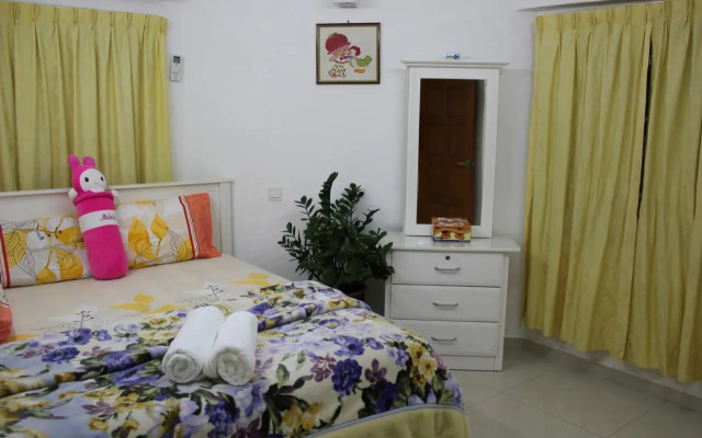 Macallum Budget Muslim Homestay