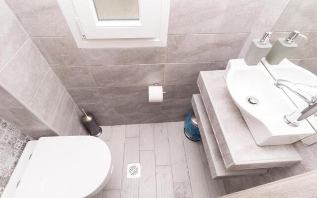 Akti Alegra Apartment