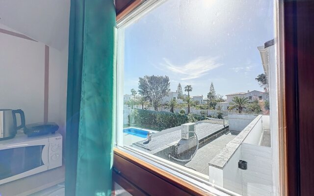 Aparts & Suites summer cascade Alvor