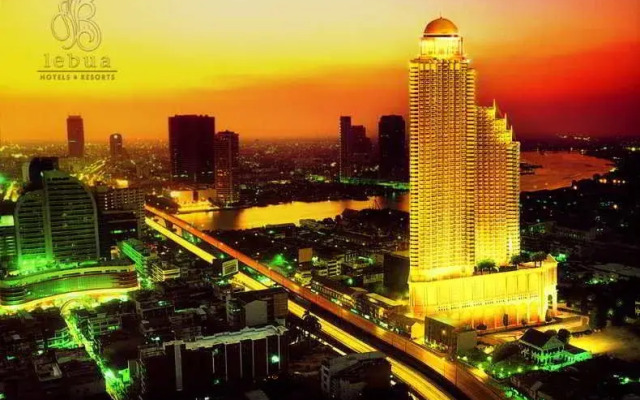 Tower Club & State Tower At Lebua