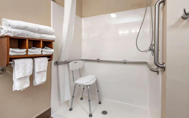 Comfort Suites Columbus West - Hilliard