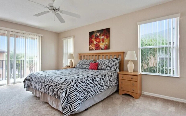 King Triton's Townhome at Regal Oaks