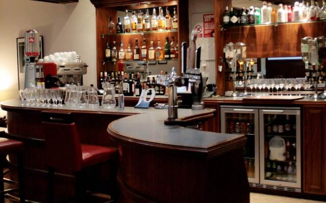 The Woodside Hotel, Aberdour. Exclusive Use
