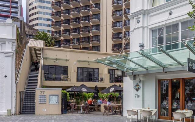 Beautiful Apartment With Patio