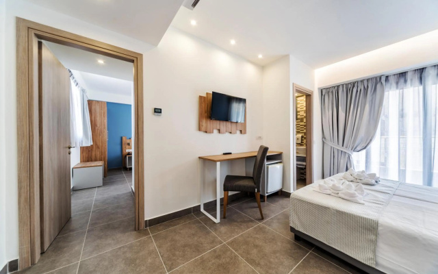 Pollis Hotel