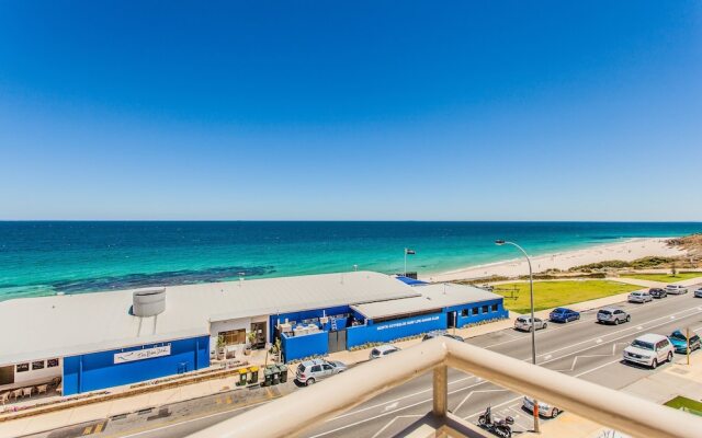 Gold Sands Beach Apartment