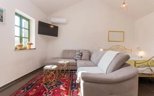 Amazing Home in Sukosan With 3 Bedrooms, Private Swimming Pool and Outdoor Swimming Pool