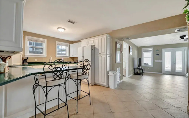 Stones Throw Beachfront Luxury Suites