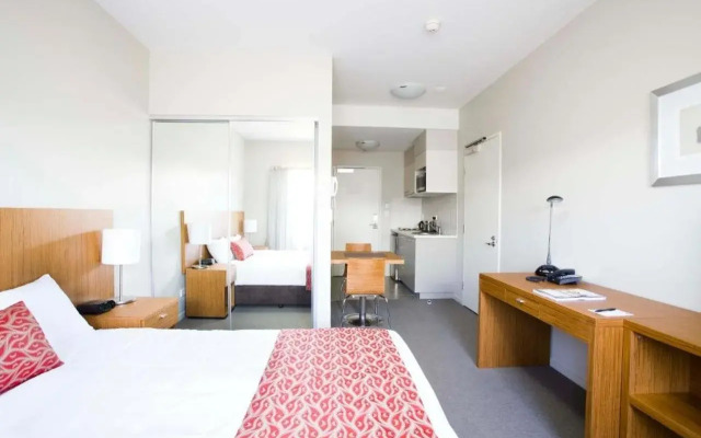 Gladstone Downtown Central Apartment Hotel