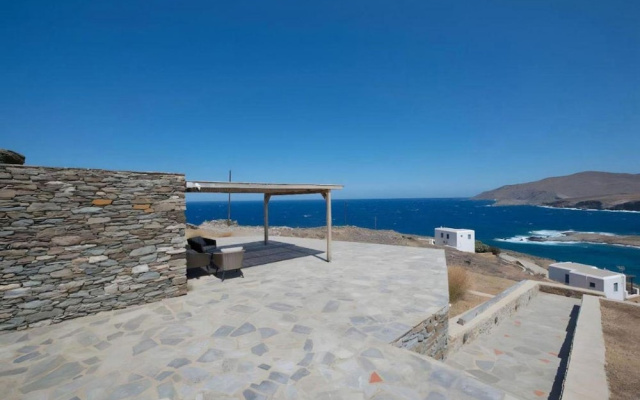 Stone Wave Kythnos
