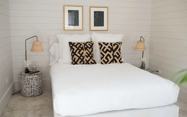 Conch Shell Harbour Island 5 Bedroom Home