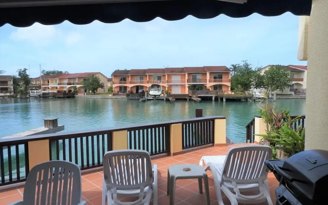 Villa Gatzby at Jolly Harbour