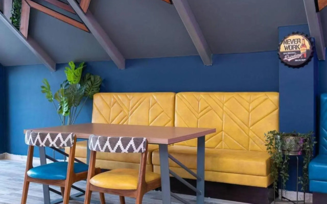 10BHK Super Luxury Villa with Private Pool