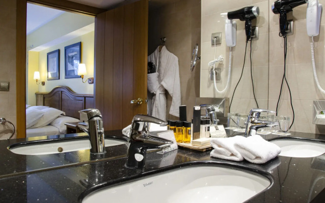 Ski Plaza Hotel & Wellness