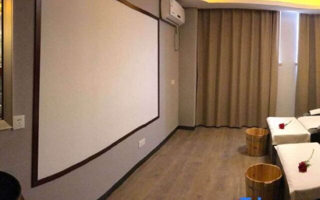 Yuemeng Hotel