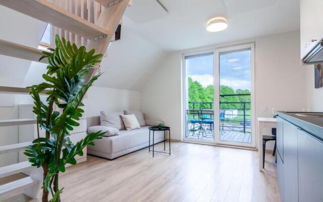 Green Shine Apartment, By Cohost