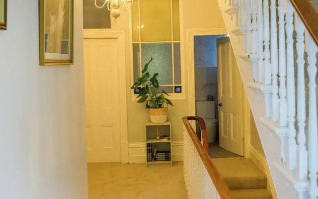 Buxton Bliss - Spacious 5 Bedroom House