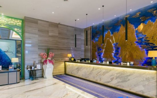 Yibin Celebrity City Hotel