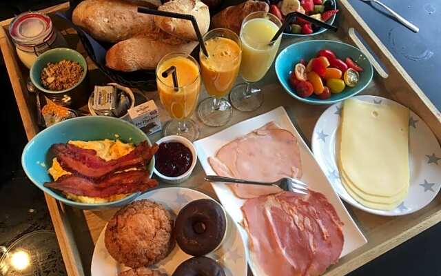 Silver Moon Bed & Breakfast