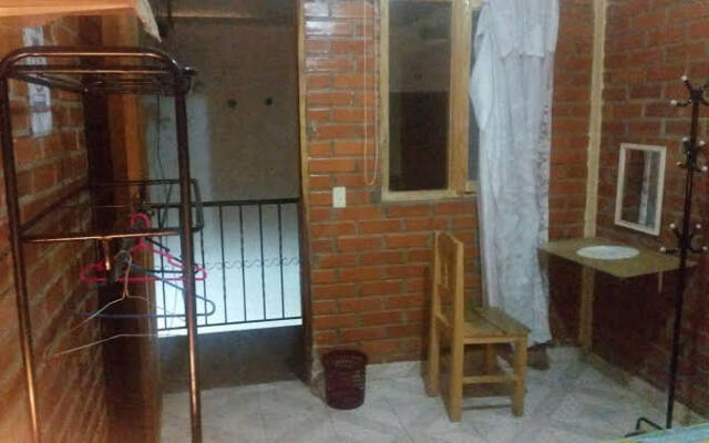 Casa Residencial M.A.Y.A. Inn B&B