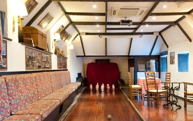The Acorn Inn