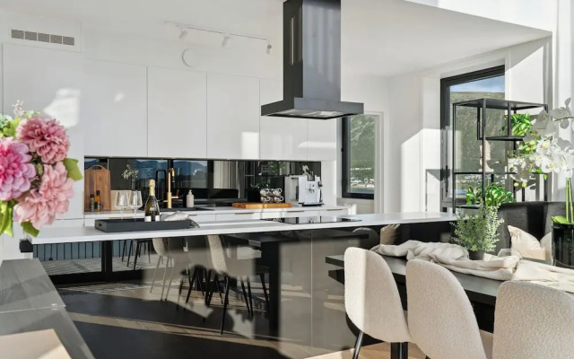 TotalApartments Northern Lights Penthouse