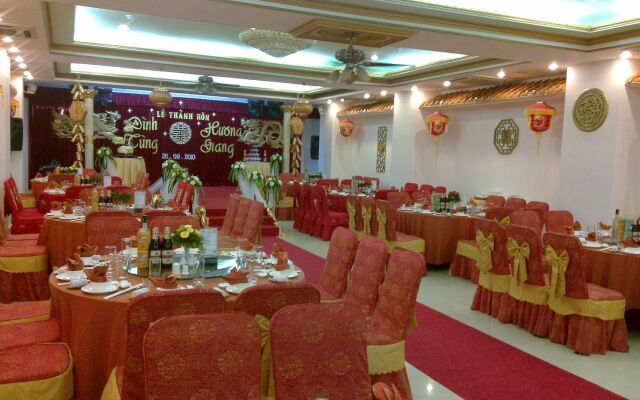 Classic Hoang Long Hotel