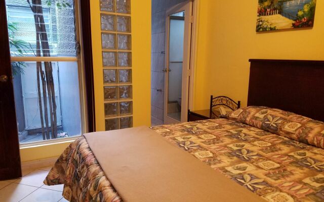 Bed & Breakfast the Rock