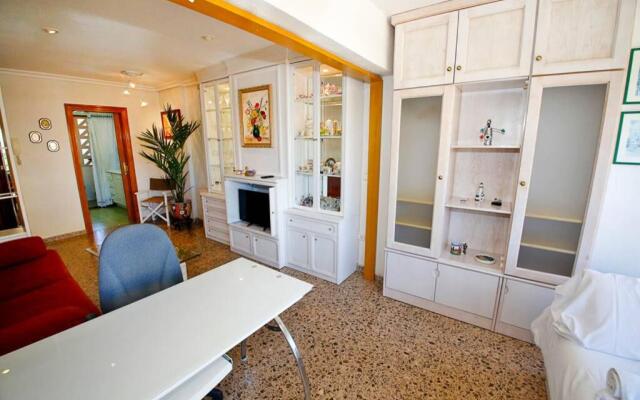 Garden apartment with Pool and AC