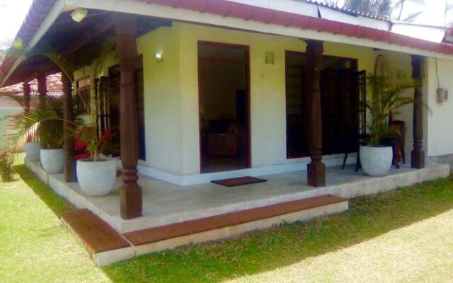 Nalendra - Beachfront & Villa