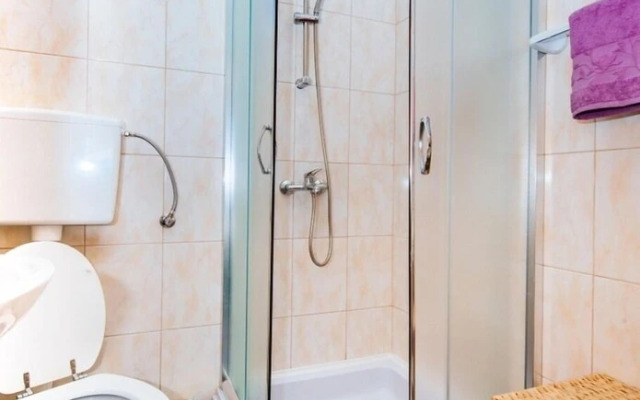 Ljubo - Modern Andy Cosy - A1