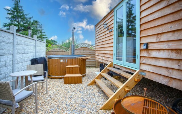 Willow - 1 Bedroom - Amroth