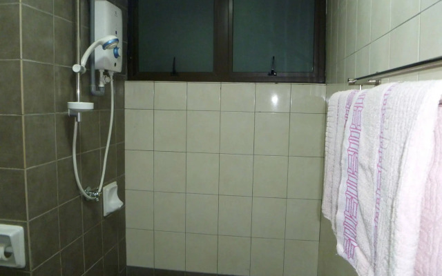 Indah Alam Vacation Home