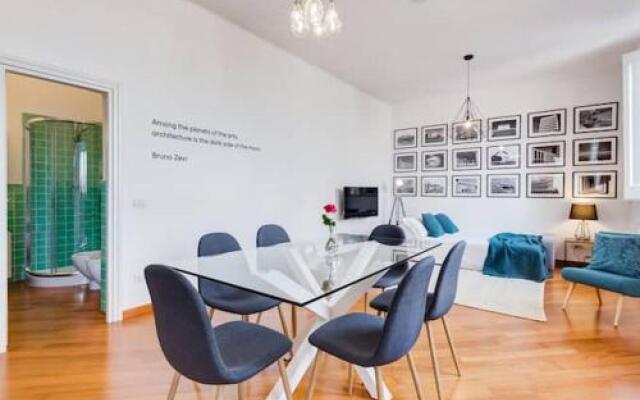 Modern flat near Piazza della Repubblica