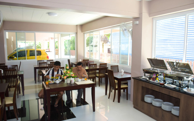 Peak Boutique City Hotel