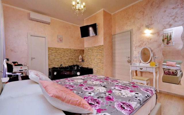 Chilling Hot Tub Suite