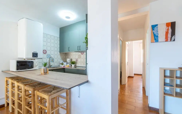 Empuriabrava Apartment With Pool, Parking