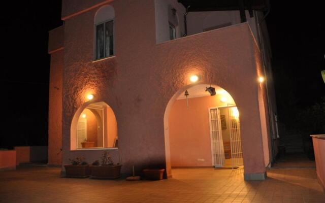 Villa Paolina Ceriale - app. 6 posti