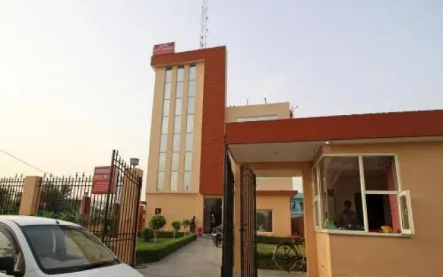 Hotel City Rooms Greater Noida by OYO Rooms