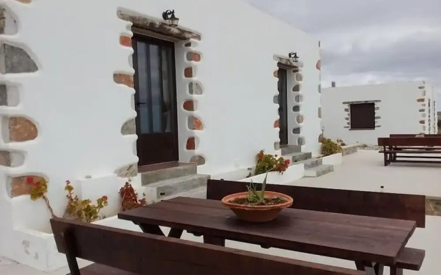 Traditional Apartments Madares