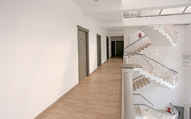 OYO Townhouse 020 Huda Metro South City 1