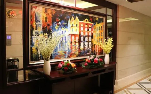 Hongyuan Era Hotel