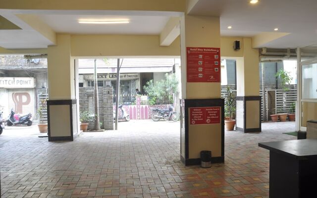 JK Rooms 126 Parashar Legacy - Station