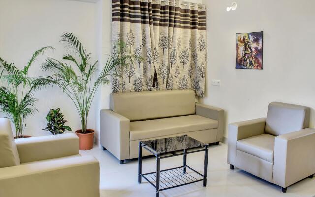 OYO 12042 Green Olives Apartments