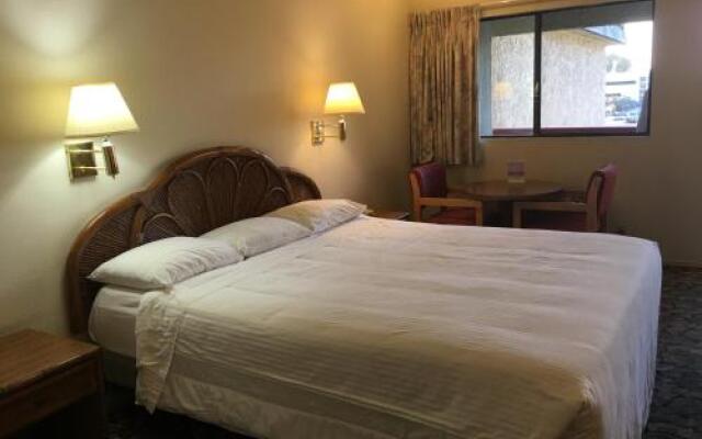 Grand Inn