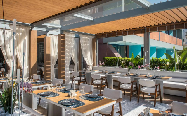 Corissia Harmony Hotel