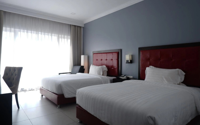 Queenco Hotel & Casino