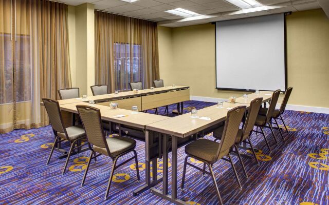 Courtyard By Marriott Vanderbilt-West End